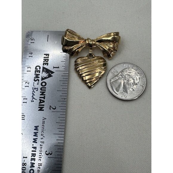 Avon I Love You Mother Brooch Pin 2 Piece Bow & Dangling Heart  Golden - Picture 3 of 6